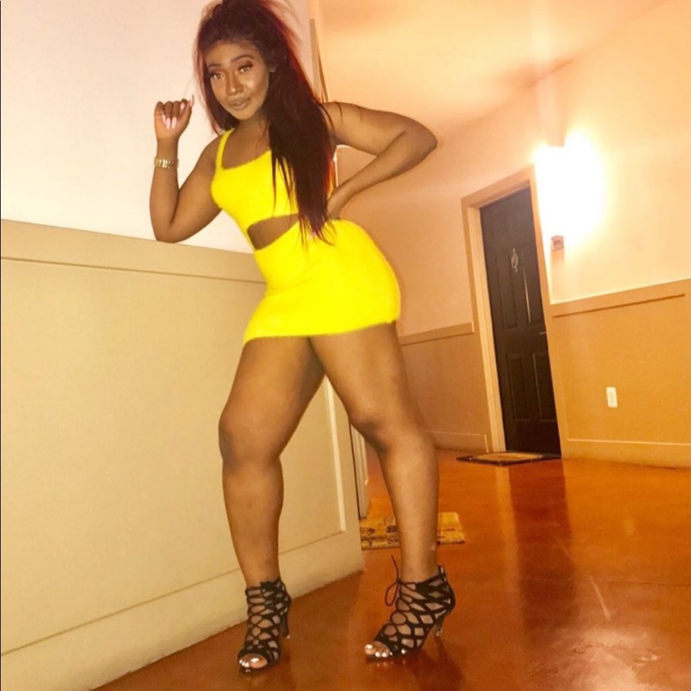 yellow mini dress